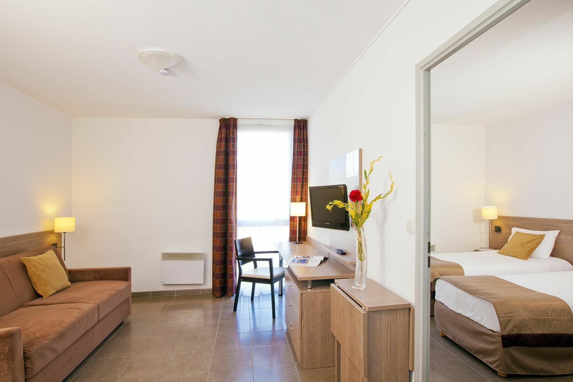Apparthotel Sejours & Affaires Manosque Kültér fotó